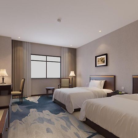 Beijing Palace Soluxe Hotel Astana Exterior photo