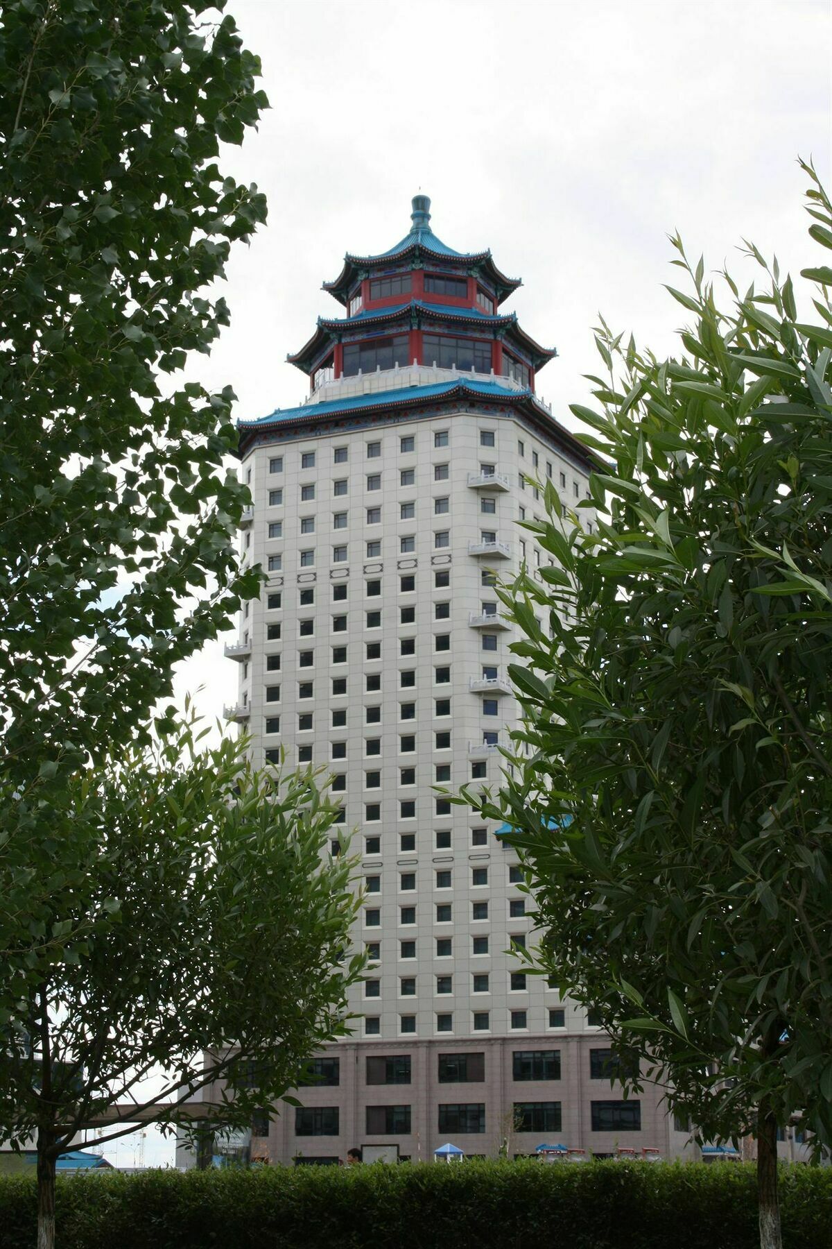 Beijing Palace Soluxe Hotel Astana Exterior photo The tower